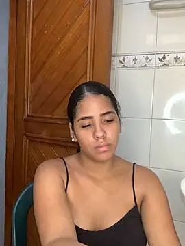 Snapshot of Marise_l chatting on May 28, 2026, 4:15 pm Marise l online show from May 28, 2026, 4:15 pm