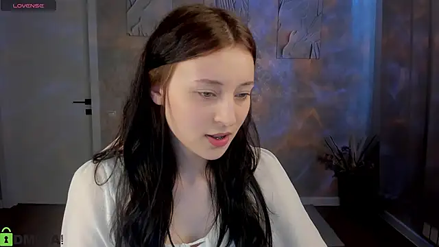 Tracey Gill online show from June 7, 2026, 9:24 am