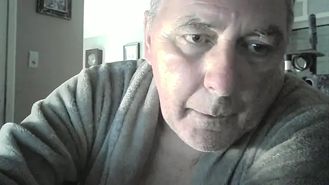 Snapshot of edje59a chatting on November 6, 2025, 7:31 am edje59a online show from November 6, 2025, 7:31 am