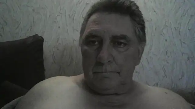 Snapshot of edje59a chatting on December 4, 2025, 1:26 am edje59a online show from December 4, 2025, 1:26 am