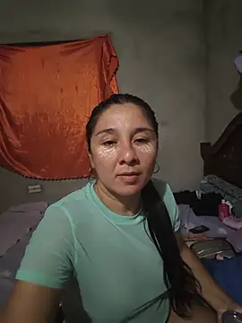 noemy-25 online show from May 21, 2026, 4:52 am