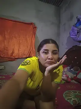 noemy-25 online show from June 16, 2026, 4:04 am