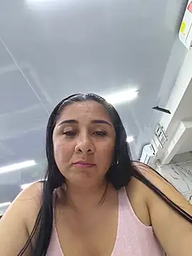 noemy-25 online show from June 20, 2026, 7:38 pm