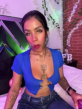 FiorellaBossh  online show from June 2, 2026, 12:56 am