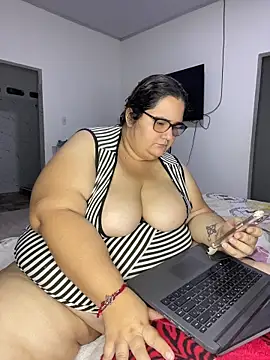 Snapshot of marianacooper1234 chatting on May 27, 2026, 2:08 am marianacooper1234 online show from May 27, 2026, 2:08 am