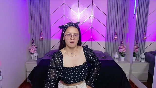 Sofysoul online show from June 16, 2026, 9:06 pm