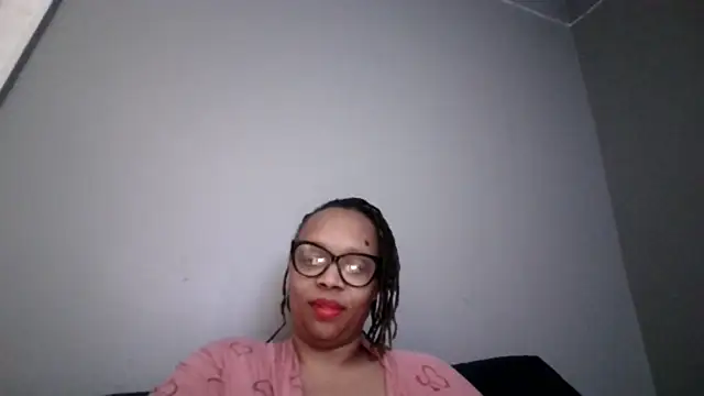 PrettyPink210 online show from May 12, 2026, 2:08 am
