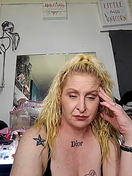 NutNmyGUTdaddy online show from June 4, 2026, 9:48 am