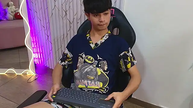 Spark tay online show from June 18, 2026, 4:57 am
