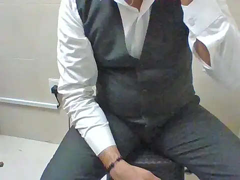 RAINBOWONE online show from May 16, 2026, 6:54 am