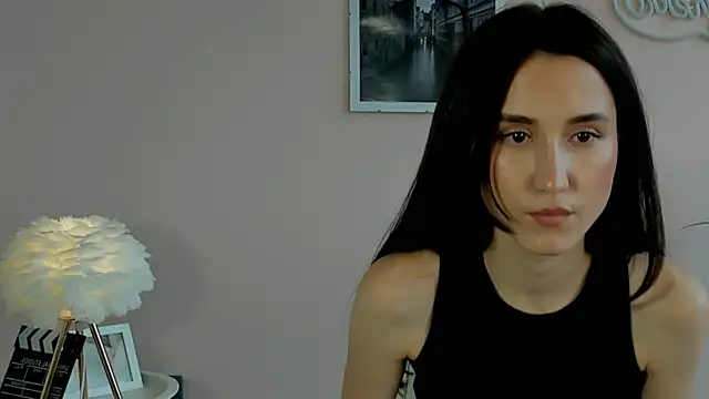 Snapshot of DelphineDowst chatting on June 17, 2026, 9:23 am DelphineDowst online show from June 17, 2026, 9:23 am