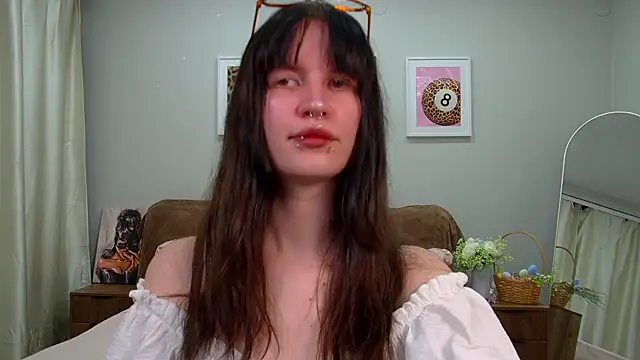 VivianCaro online show from May 14, 2026, 8:21 am