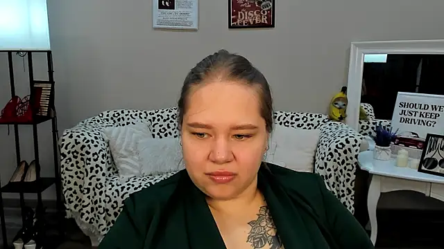 DianaKristol online show from May 16, 2026, 5:23 pm