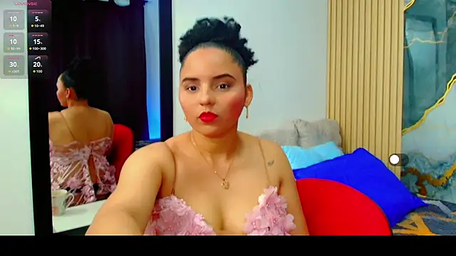 Snapshot of Sol__Latina chatting on June 4, 2026, 3:34 am Sol Latina online show from June 4, 2026, 3:34 am