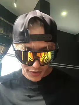 Snapshot of maxwell_crazy1 chatting on May 14, 2026, 3:08 pm maxwell crazy1 online show from May 14, 2026, 3:08 pm