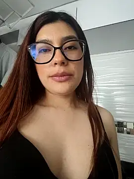 cutetemari online show from June 10, 2026, 2:27 pm