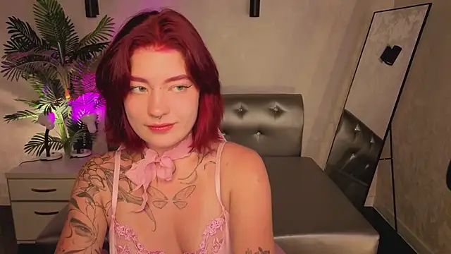Snapshot of Nikki_Gringer chatting on June 16, 2026, 1:08 am Nikki Gringer online show from June 16, 2026, 1:08 am
