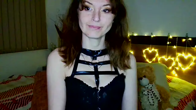 LoveElenika online show from June 3, 2026, 12:46 am