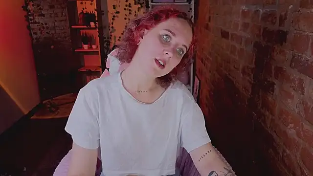 Snapshot of ScarlettSparkss chatting on June 15, 2026, 1:35 pm ScarlettSparkss online show from June 15, 2026, 1:35 pm