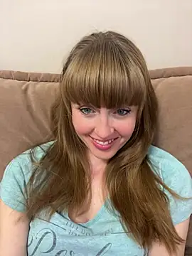 Kamilochka29511 online show from May 17, 2026, 9:49 am