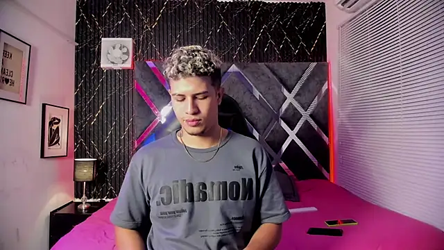 dominic connor online show from July 17, 2026, 3:35 am