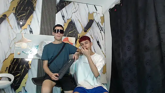 KING LOVERS1 online show from May 24, 2026, 5:51 pm