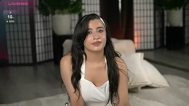 Snapshot of AliceVergara chatting on June 30, 2026, 4:52 pm AliceVergara online show from June 30, 2026, 4:52 pm