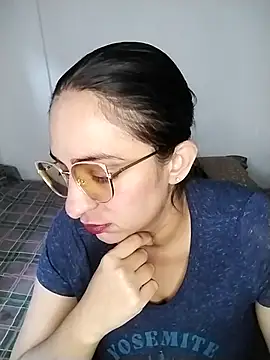Pamela sa online show from July 21, 2026, 8:55 pm
