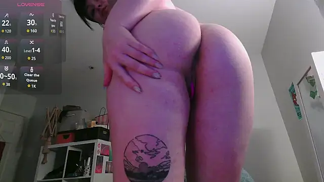 prettybird06 online show from July 8, 2026, 3:44 am