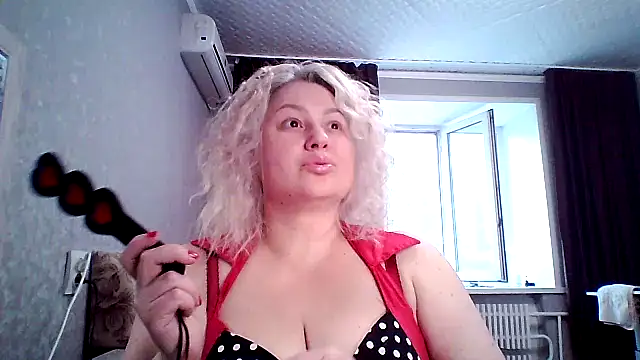 MissisXL online show from May 16, 2026, 9:06 am