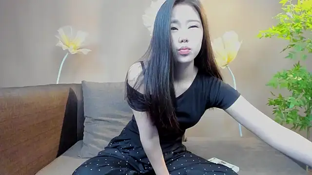 yu598188 online show from June 6, 2026, 3:00 am