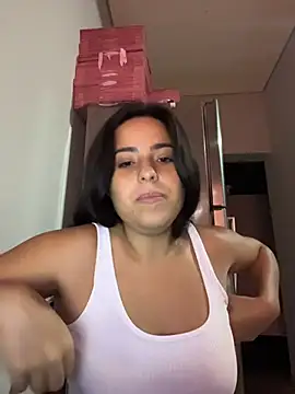 Snapshot of onMelan chatting on May 18, 2026, 1:39 pm onMelan online show from May 18, 2026, 1:39 pm