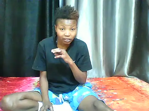 Snapshot of Bambybeauty2 chatting on July 15, 2026, 5:23 am Bambybeauty2 online show from July 15, 2026, 5:23 am