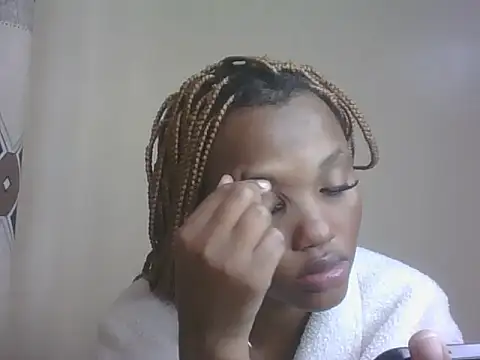 PrettyT5 online show from July 15, 2026, 12:43 pm