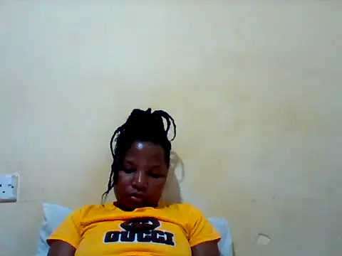 Camilla-Sweets online show from June 25, 2026, 7:18 pm
