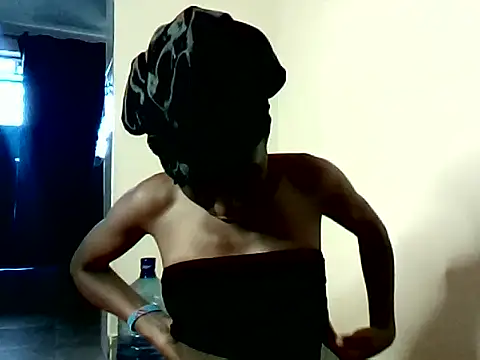 hornygirlzy online show from May 19, 2026, 10:10 am