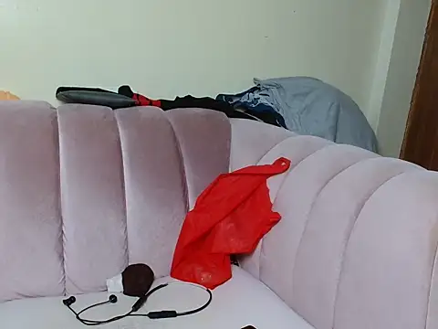 splash coochie online show from June 4, 2026, 1:39 pm