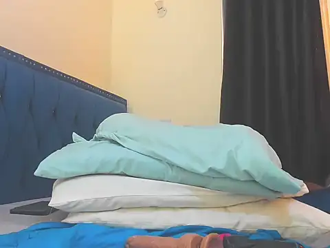 Miss Orgasm48 online show from June 3, 2026, 5:43 am