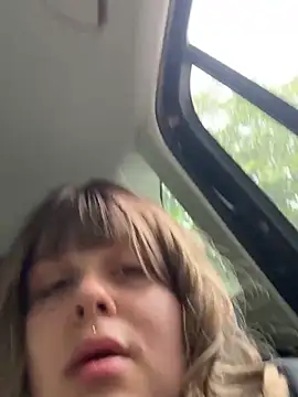 Fuckselly online show from May 17, 2026, 11:17 am