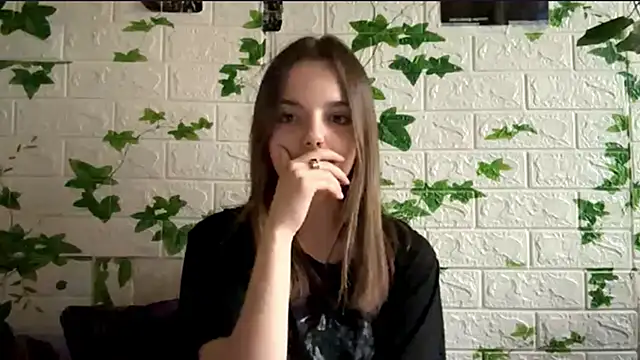 LisaPorse online show from May 17, 2026, 3:30 pm