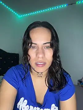 MadisonYoung000 online show from June 2, 2026, 7:05 pm