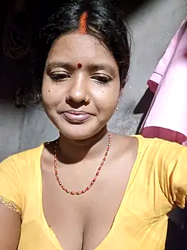 Snapshot of your-candy-cam chatting on July 8, 2026, 12:04 am your-candy-cam online show from July 8, 2026, 12:04 am