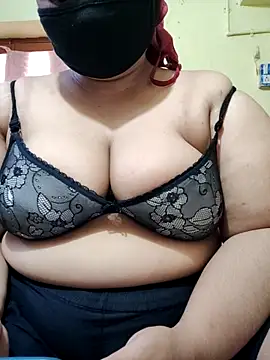 shaik35f online show from June 11, 2026, 3:26 am