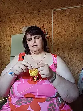 LisichkaOksana online show from June 11, 2026, 7:39 am
