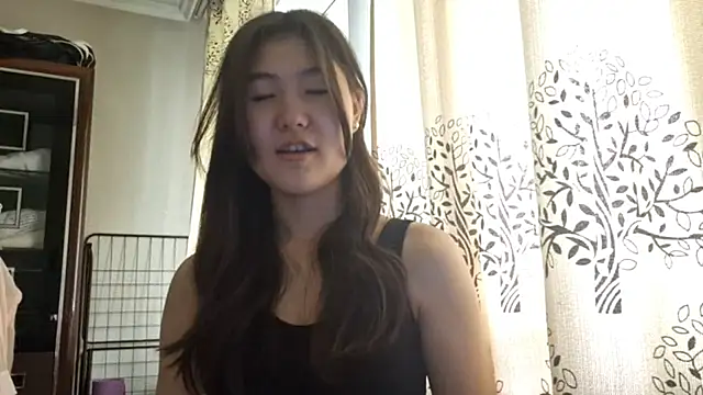 Snapshot of LimpedFlyby chatting on June 3, 2026, 9:34 am LimpedFlyby online show from June 3, 2026, 9:34 am