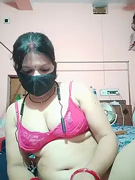 Snapshot of ZOYA-STRIP chatting on July 17, 2026, 5:07 pm ZOYA-STRIP online show from July 17, 2026, 5:07 pm