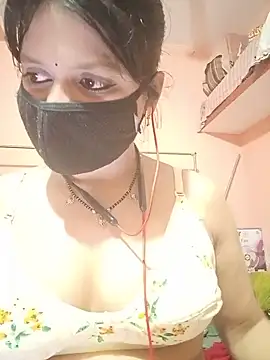 Snapshot of ZOYA-STRIP chatting on July 18, 2026, 5:39 pm ZOYA-STRIP online show from July 18, 2026, 5:39 pm