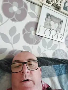 bigdickpeter78 online show from May 25, 2026, 4:35 pm