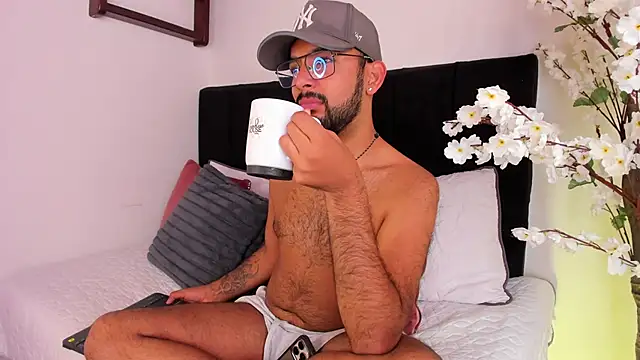 Paulo Dasilva  online show from June 4, 2026, 1:17 pm