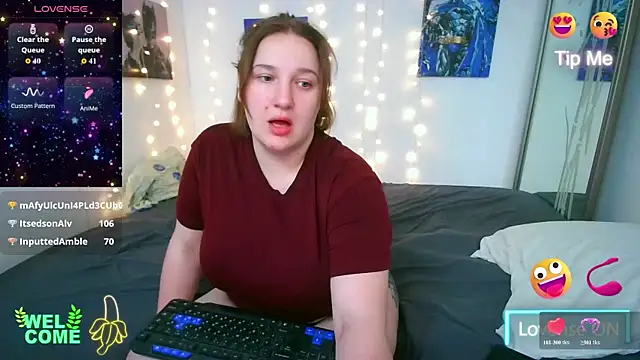 Annita Alyson online show from June 21, 2026, 6:54 pm